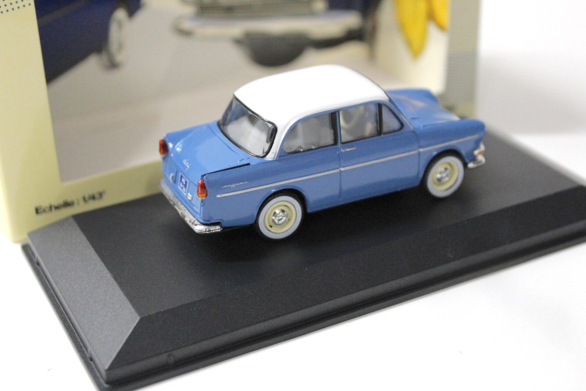 1:43 Norev DAF Daffodil 30 blue/ white Top