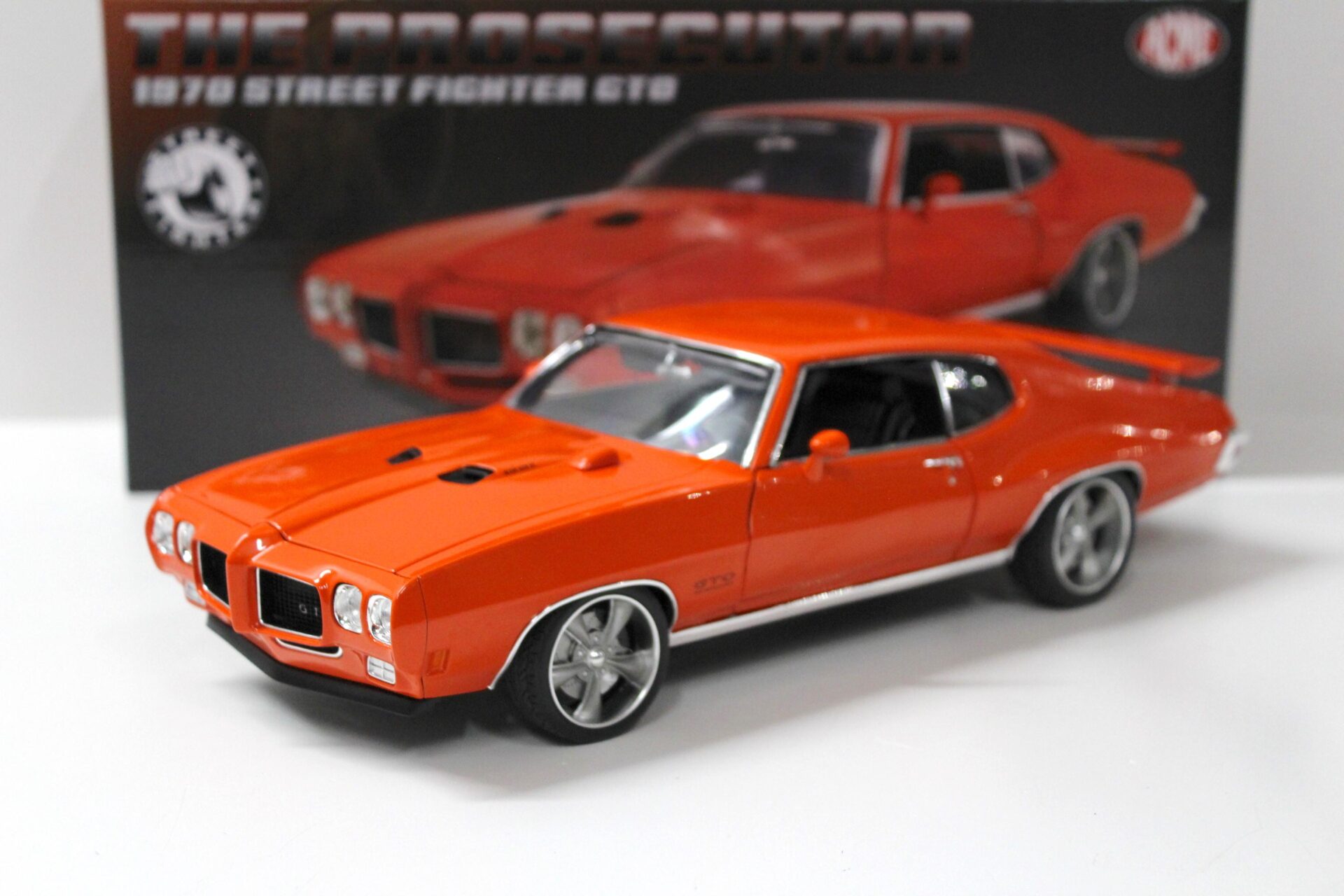 1:18 ACME 1970 Pontiac GTO Coupe Street Fighter "THE PROSECUTOR" orange