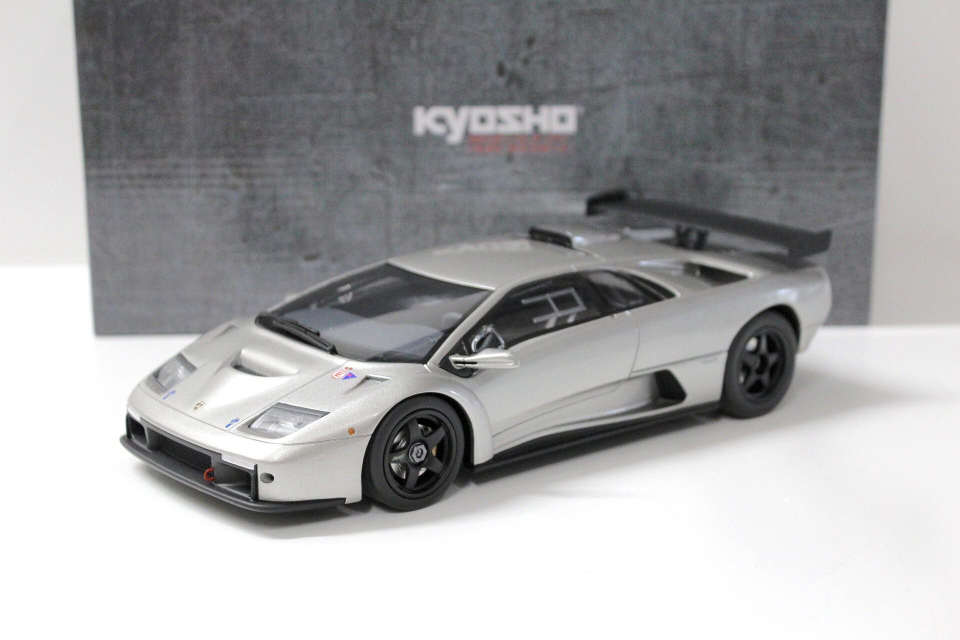 ID 53970 orig.jpg 1:18 Kyosho Lamborghini Diablo GTR silver grey metallic