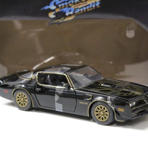1:24 Jada Toys 1977 Pontiac Firebird Smokey and the Bandit with Buckle