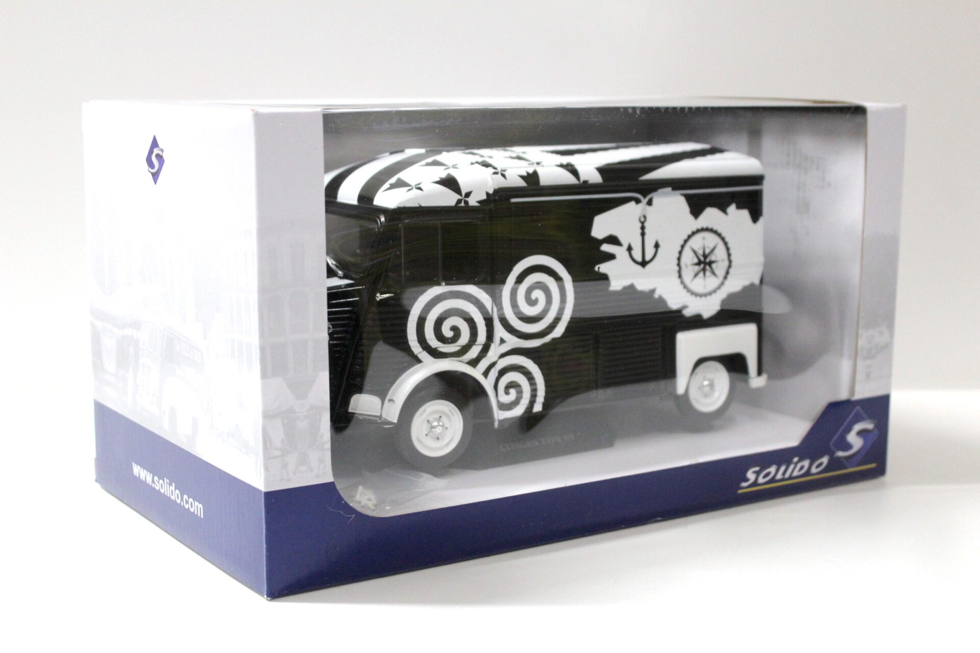 1:18 Solido Citroen Type HY 1969 BREIZH black/ white