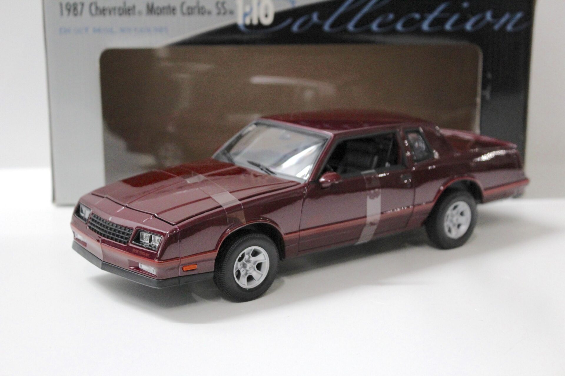 ID 54853 orig.jpg 1:18 Welly 1987 Chevrolet Monte Carlo SS dark red