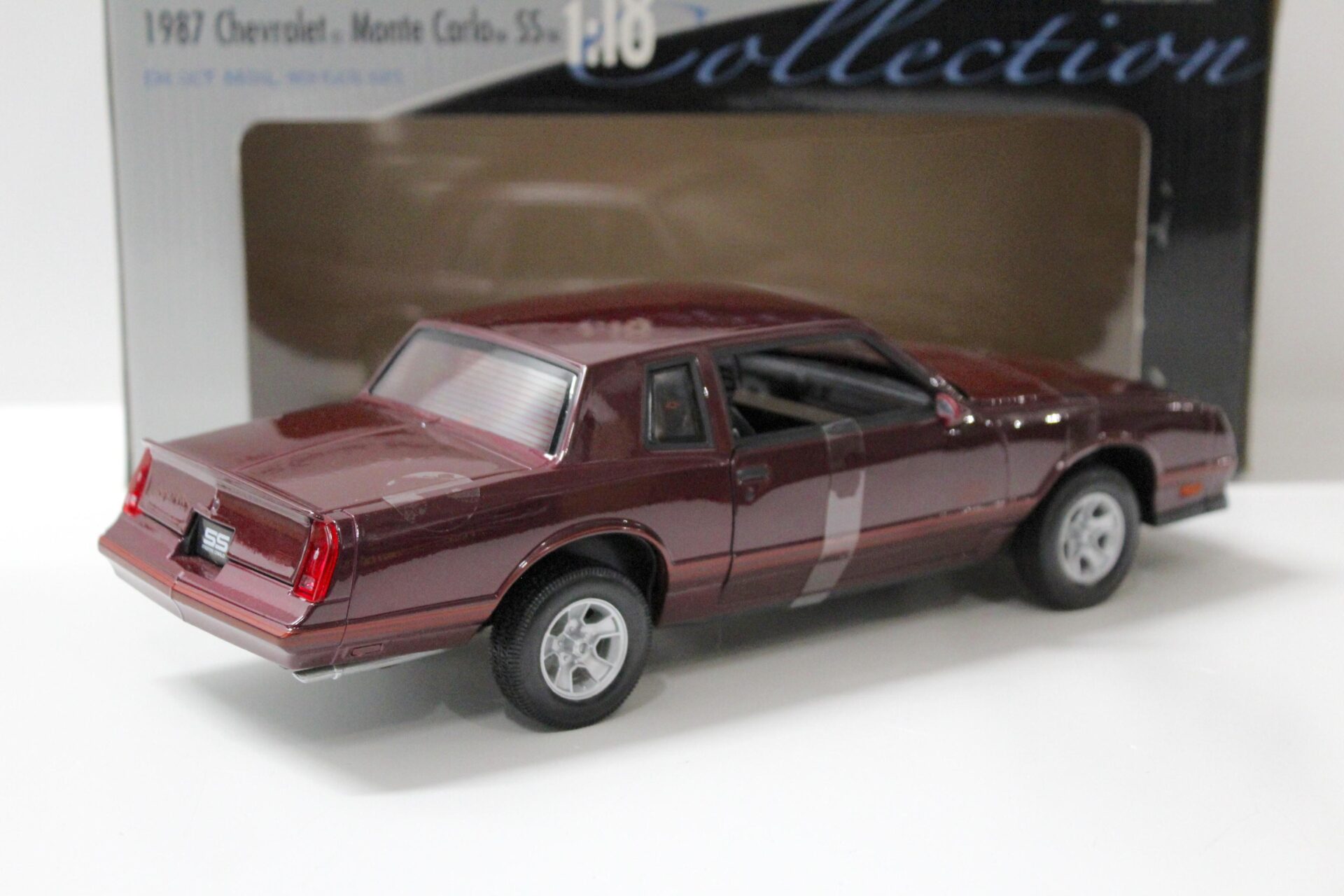 1:18 Welly 1987 Chevrolet Monte Carlo SS dark red