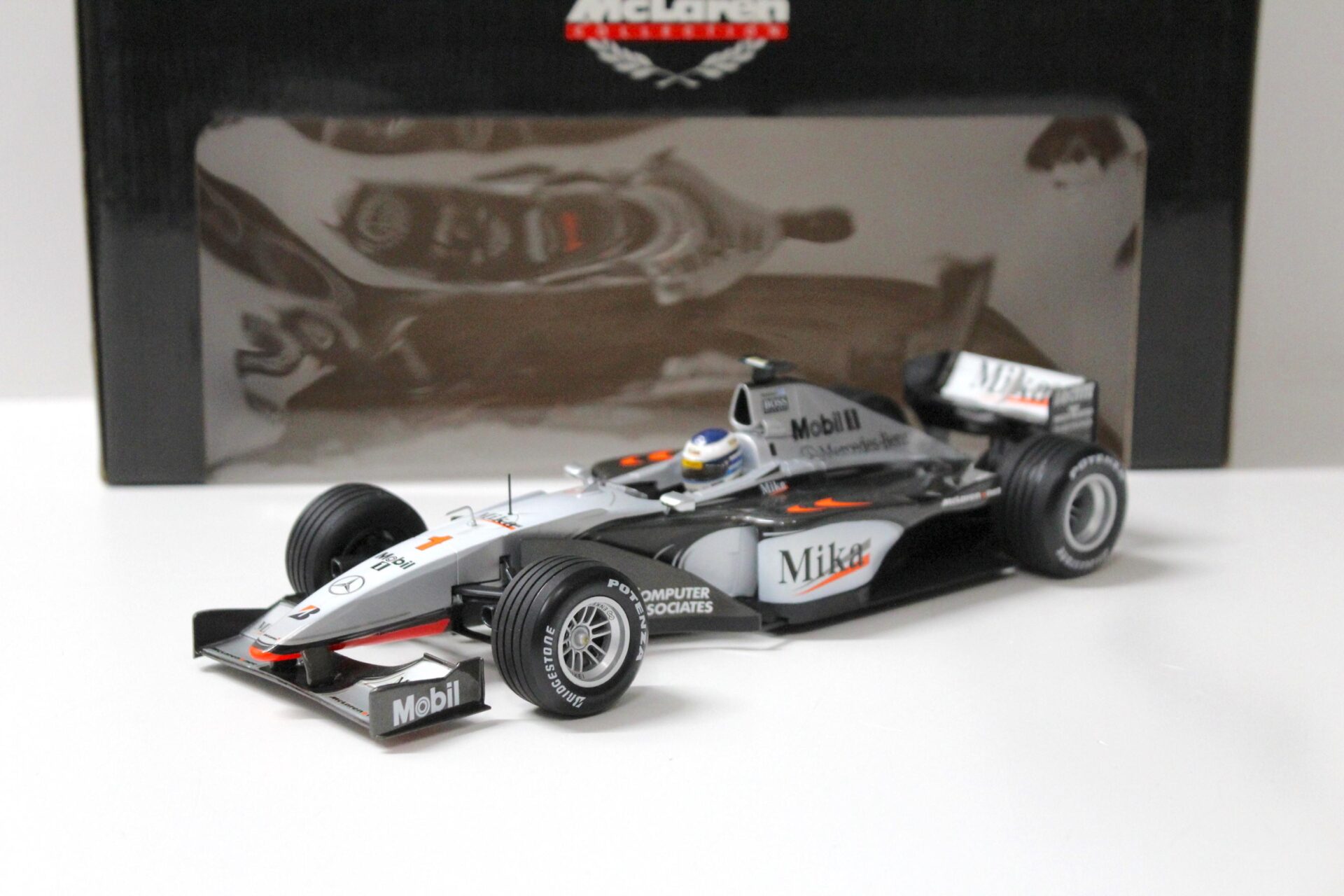 1:18 Minichamps F1 McLaren Mercedes MP4/14 Mika Hakkinen #1