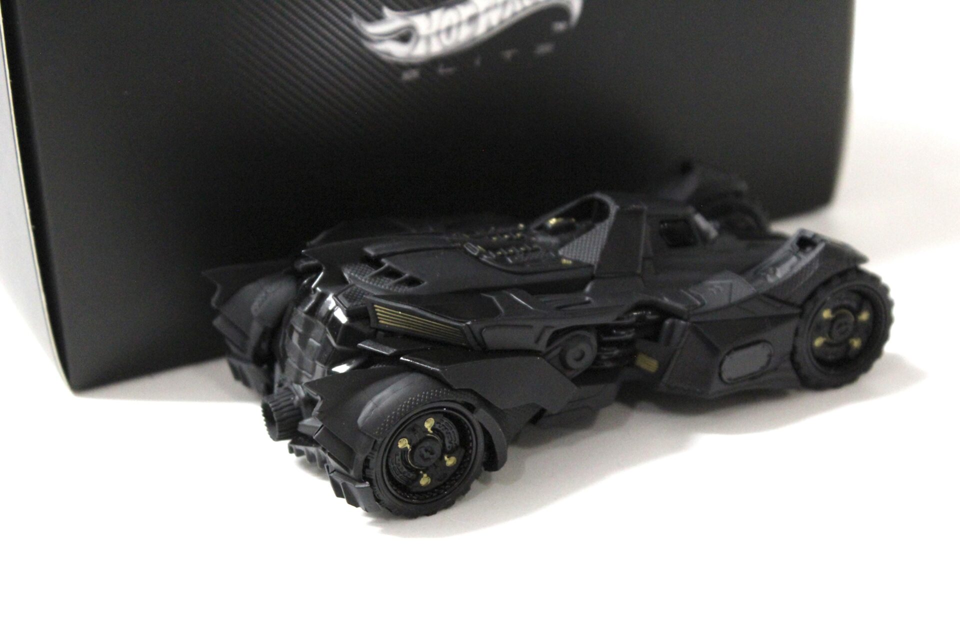 1:43 Hot Wheels Elite BATMAN Arkham Knight Batmobile 2015 black