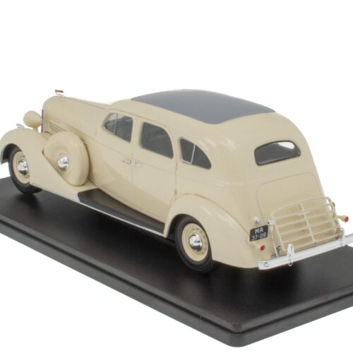 1:24 Hachette East Legendary ZIS-101A Limousine beige 1939