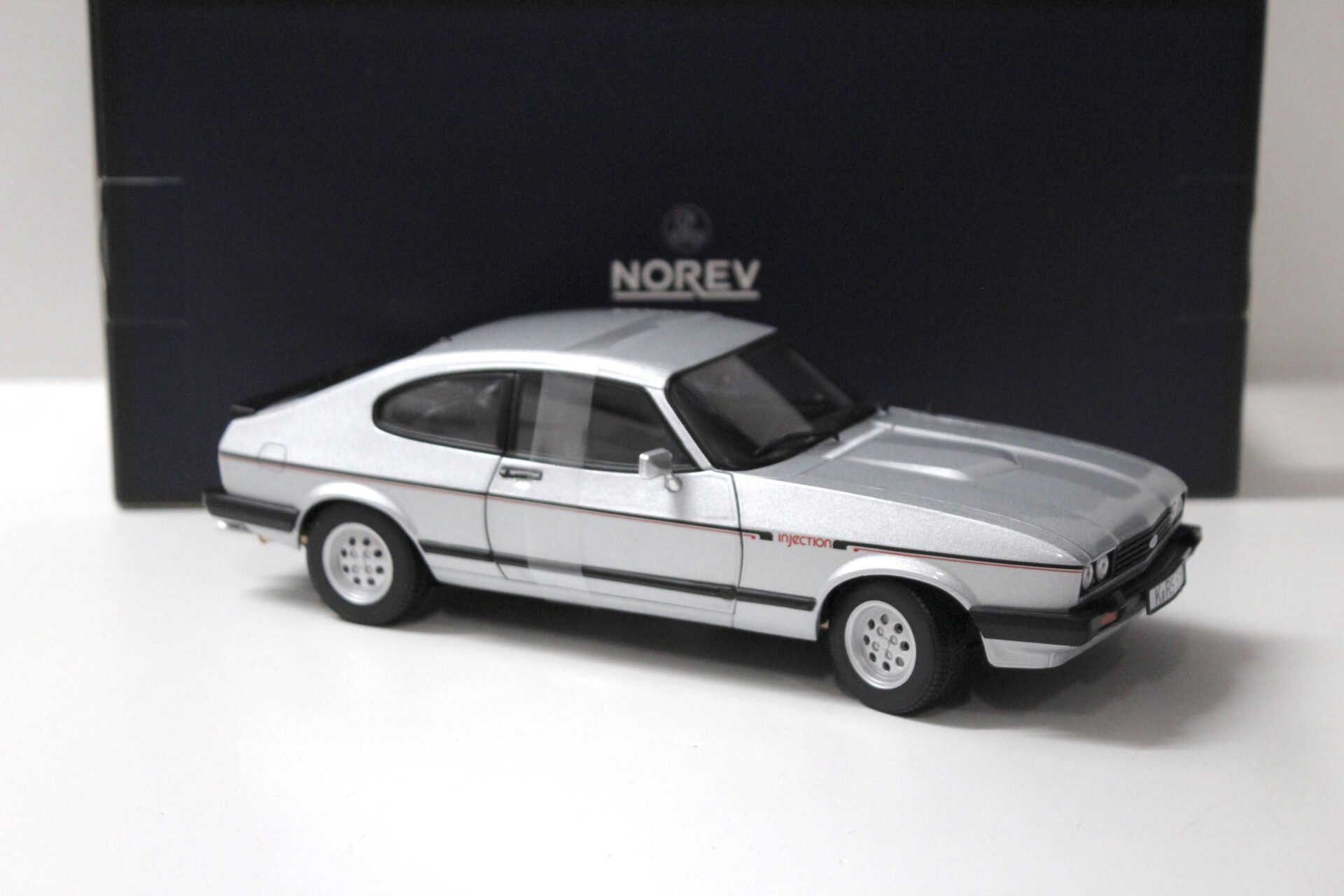1:18 Norev Ford Capri 2.8i Injection Coupe 1983 silver Limited 150 pcs.