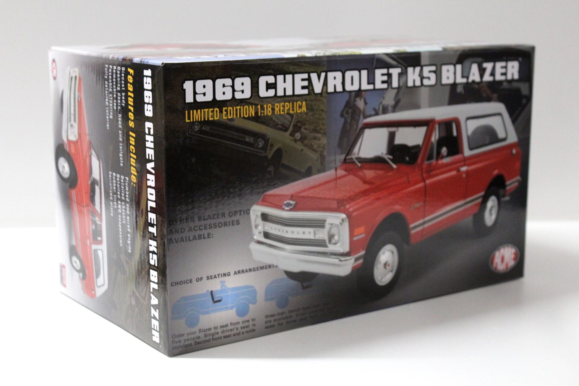 1:18 ACME 1969 Chevrolet K5 Blazer red-orange (Code 514)/ white Top