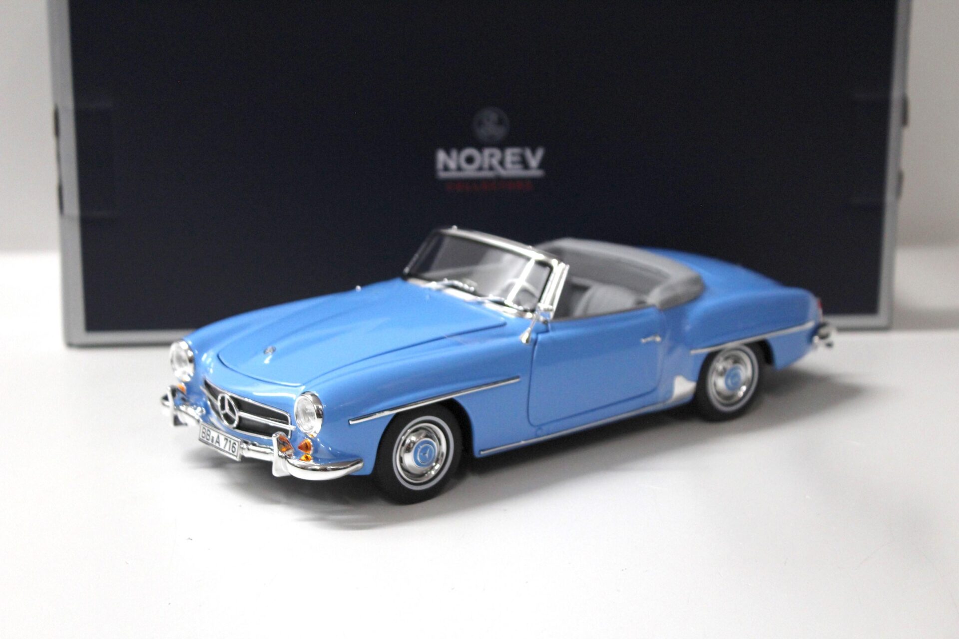 1:18 Norev Mercedes 190 SL Cabriolet 1957 blue