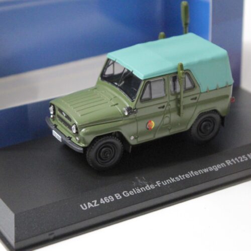 1:43 Cars&Co IST UAZ 469 B Funkstreifenwagen R1125 NVA 1975 green