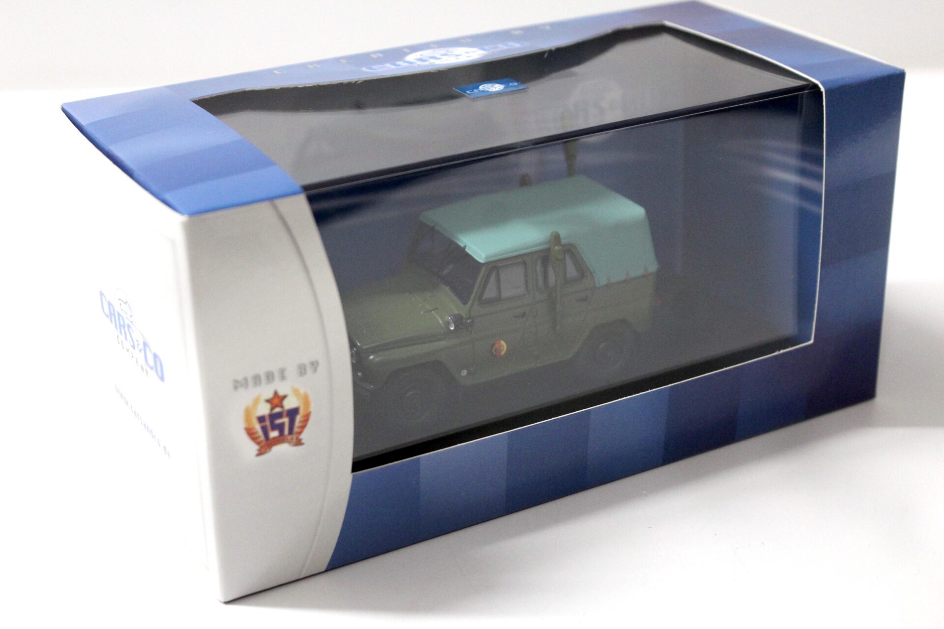 1:43 Cars&Co IST UAZ 469 B Funkstreifenwagen R1125 NVA 1975 green