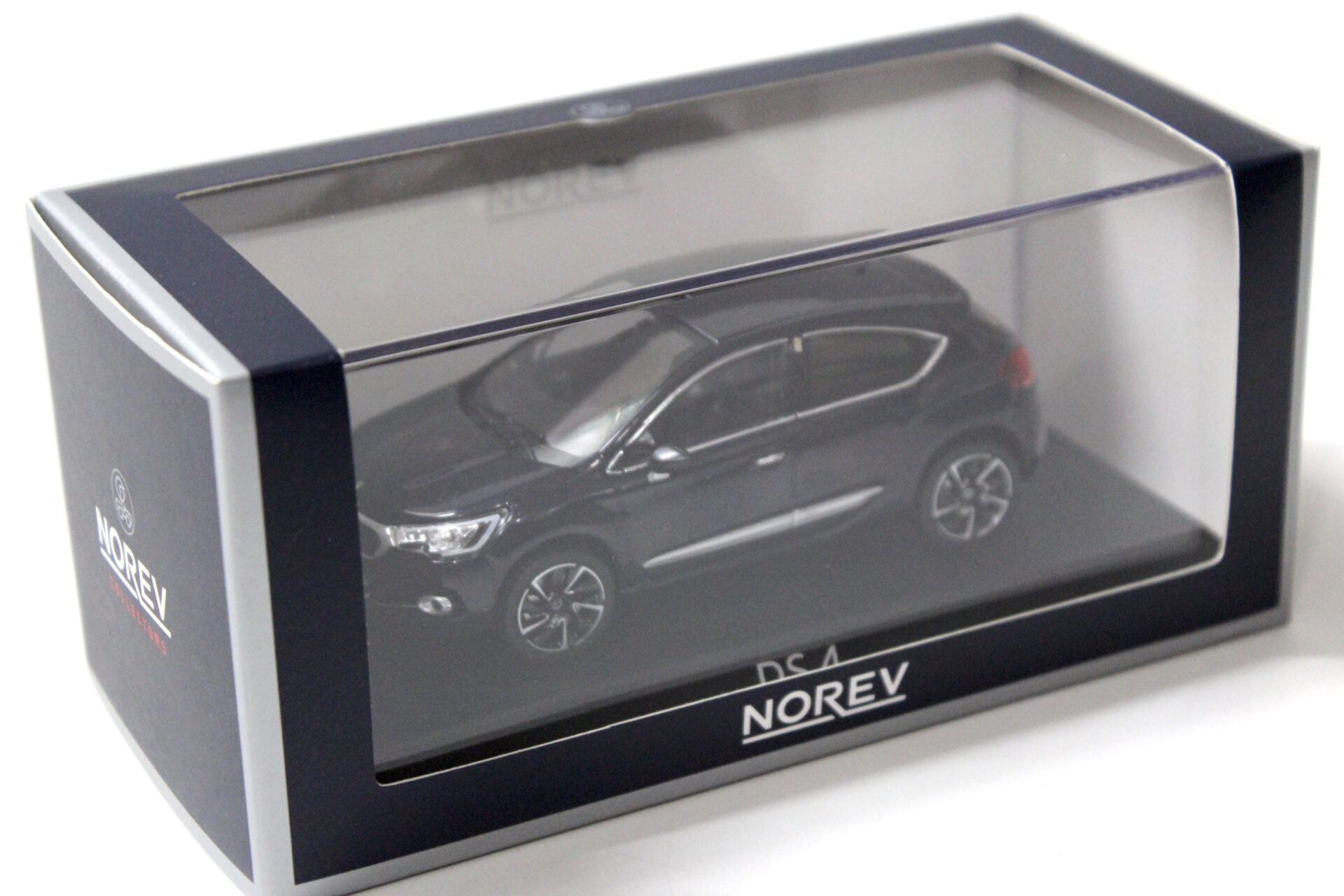 1:43 Norev Citroen DS 4 Entre blue 2015