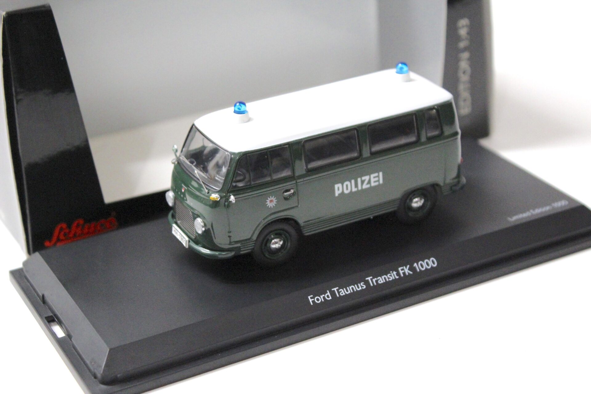 ID 57041 orig.jpg 1:43 Schuco Ford Taunus Transit FK 1000 "Polizei Hamburg" dark green