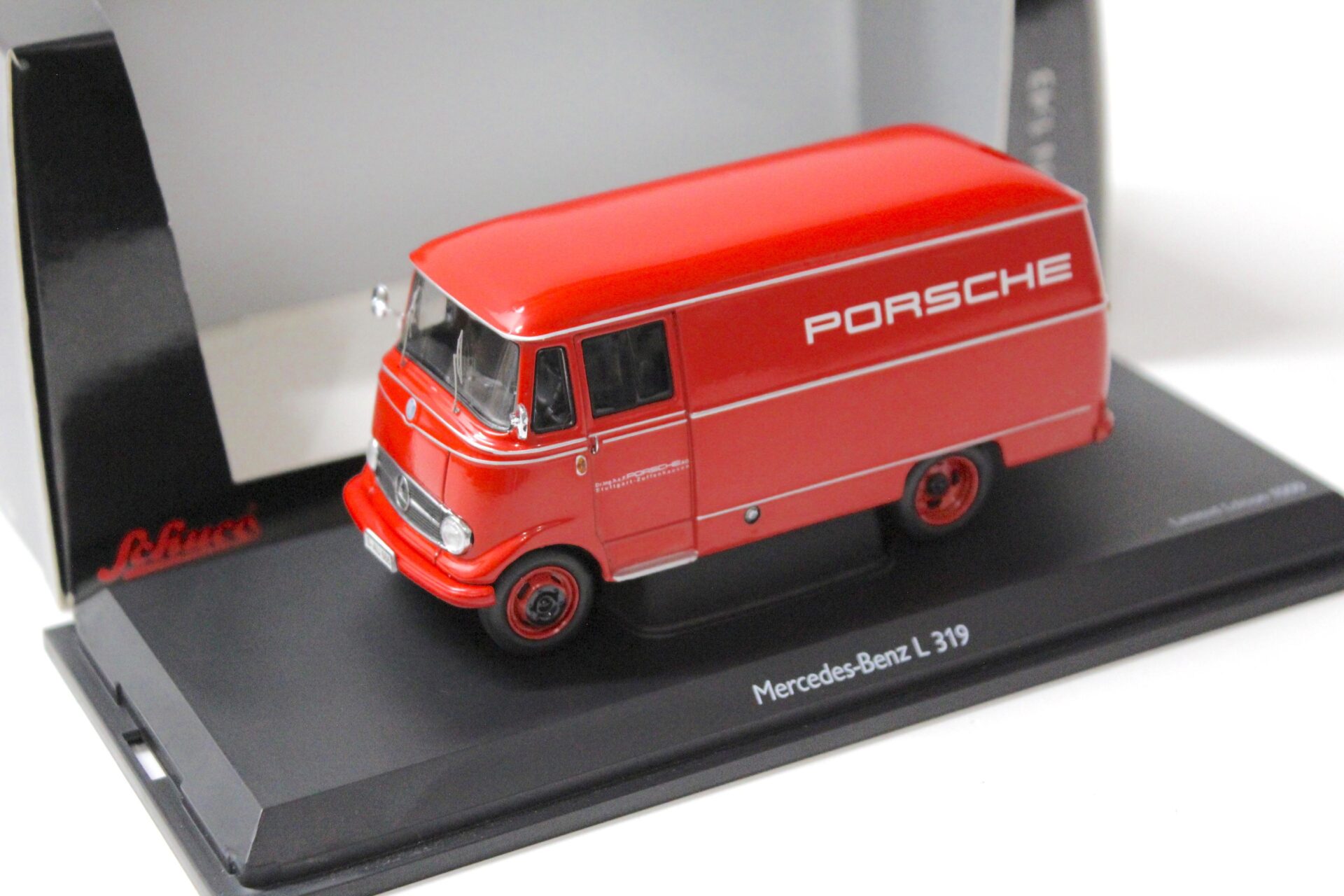 ID 57047 orig.jpg 1:43 Schuco Mercedes L319 Kastenwagen "Porsche" red