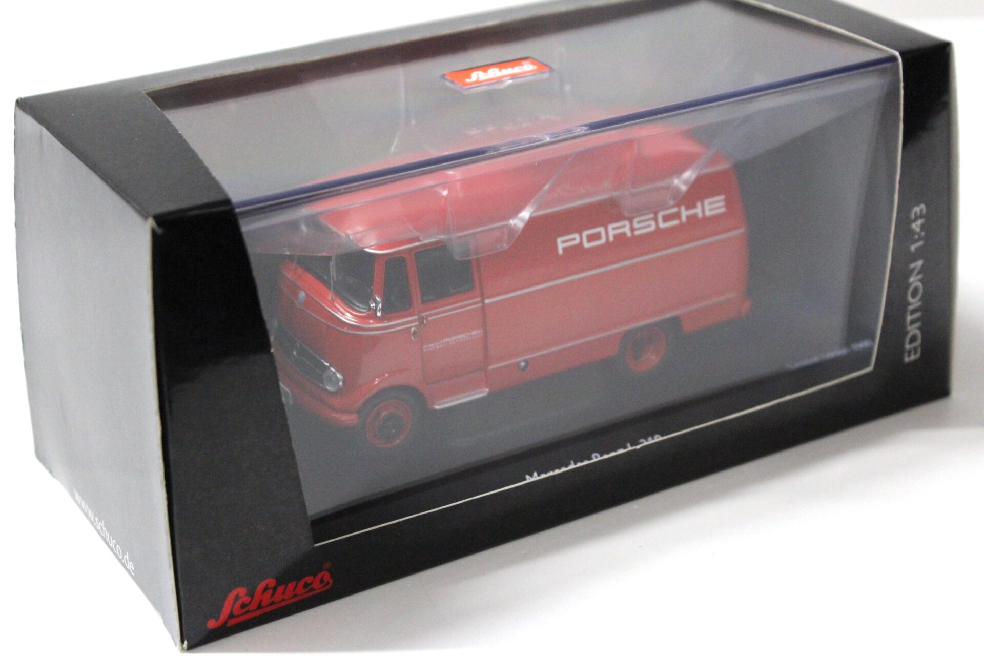 1:43 Schuco Mercedes L319 Kastenwagen "Porsche" red