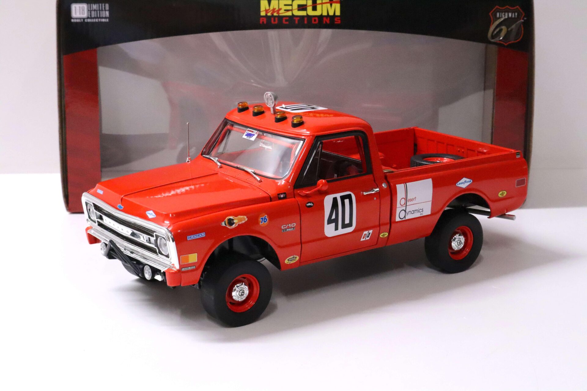 1:18 Highway61 Chevrolet C10 Baja 1000 Truck Pick-Up #40 red 1969