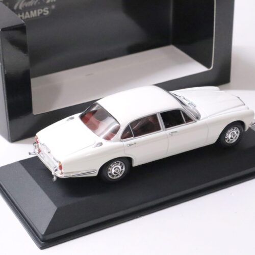 1:43 Minichamps Jaguar XJ12 Series II Limousine 1975 cream white - Image 2