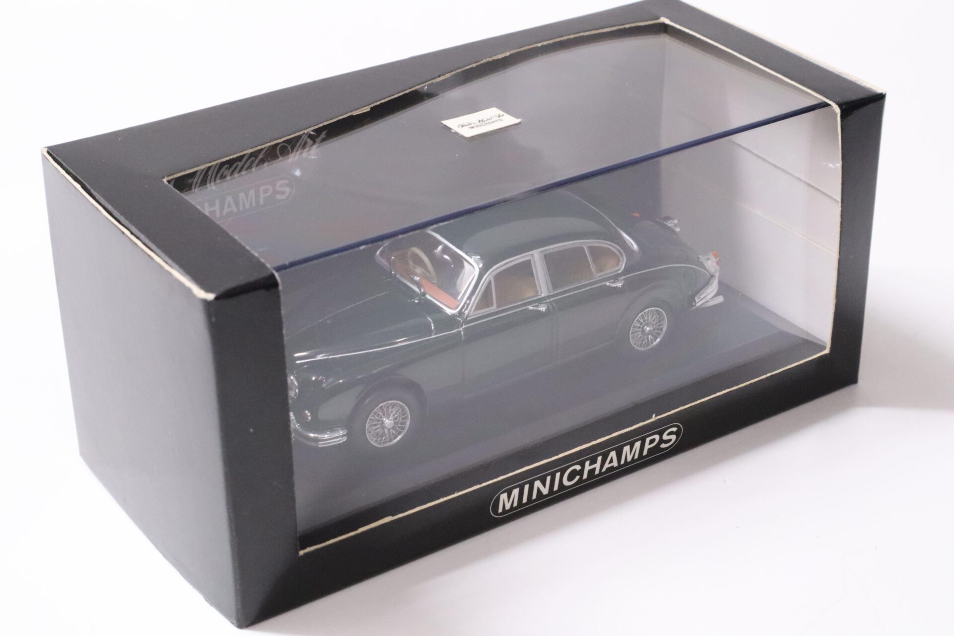 1:43 Minichamps Jaguar Mk II Saloon 1959-67 dark green