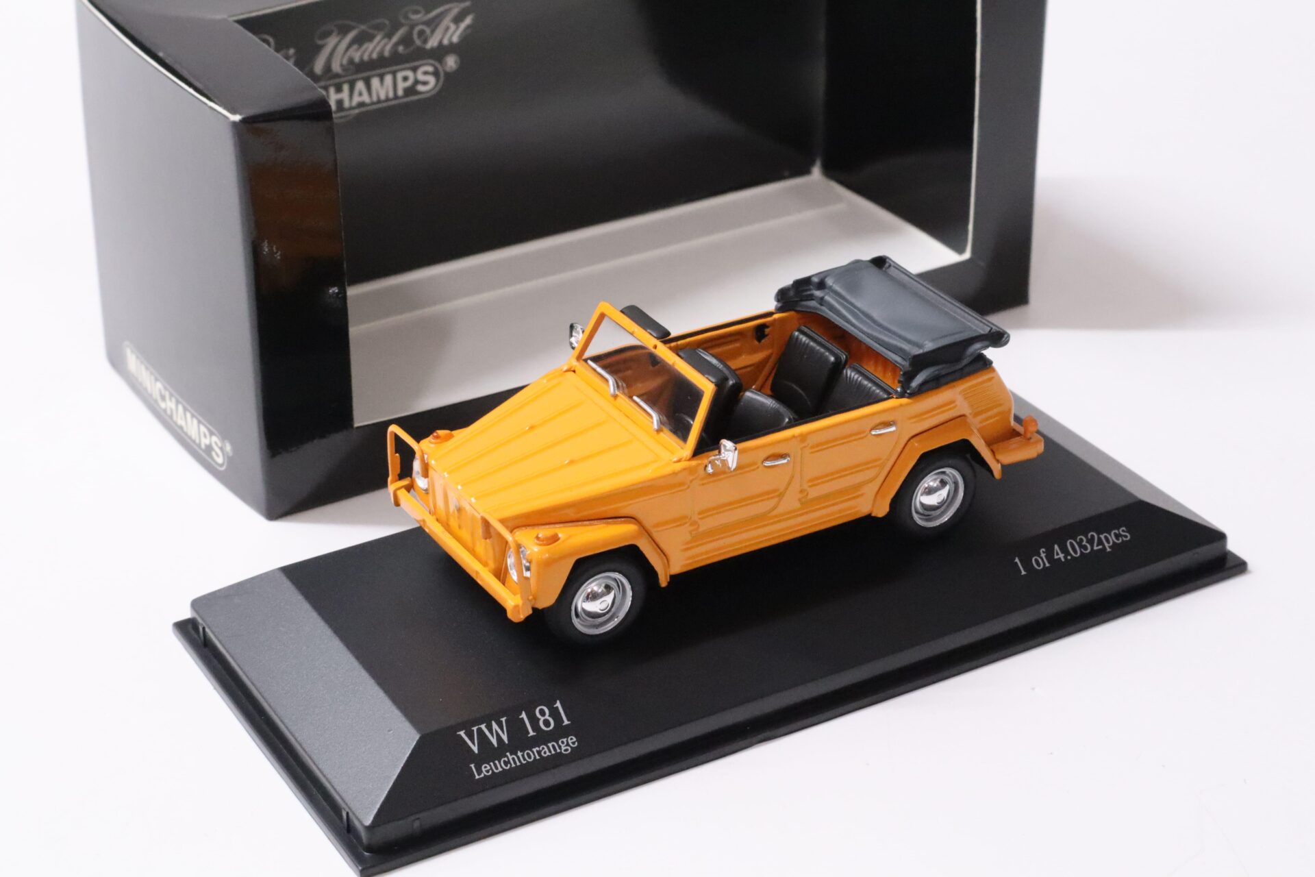 ID 57954 orig.jpg 1:43 Minichamps VW 181 Kübelwagen 1969-79 Leucht orange