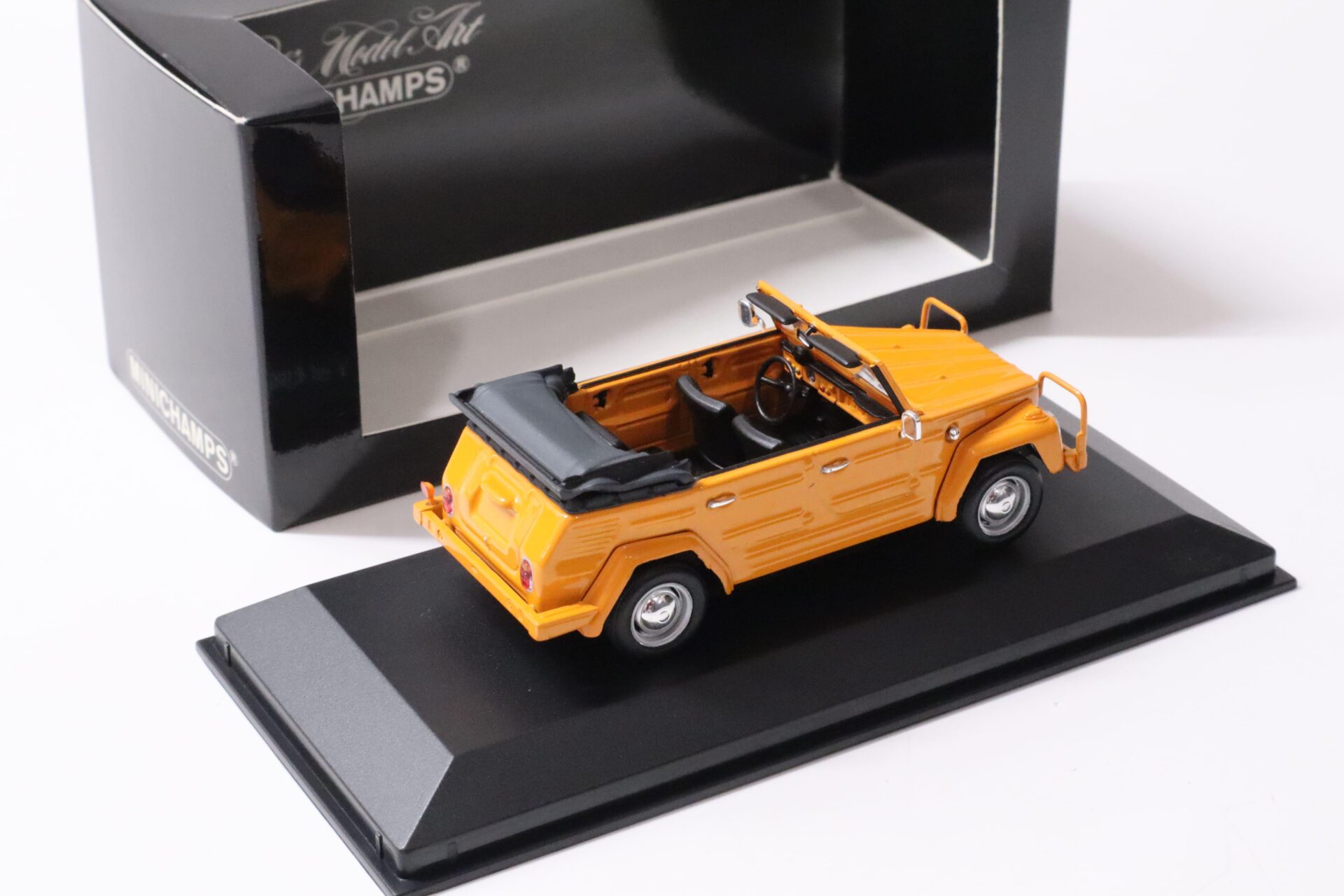 1:43 Minichamps VW 181 Kübelwagen 1969-79 Leucht orange