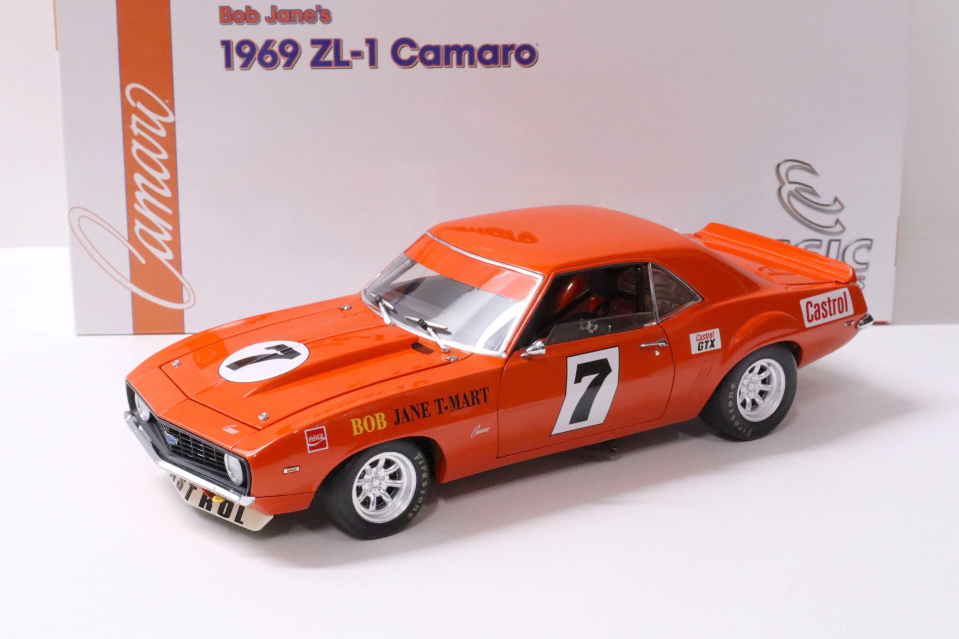 ID 58845 orig.jpg 1:18 Classic Carlectables 1969 Chevrolet ZL-1 Camaro Bob Jane #7 orange