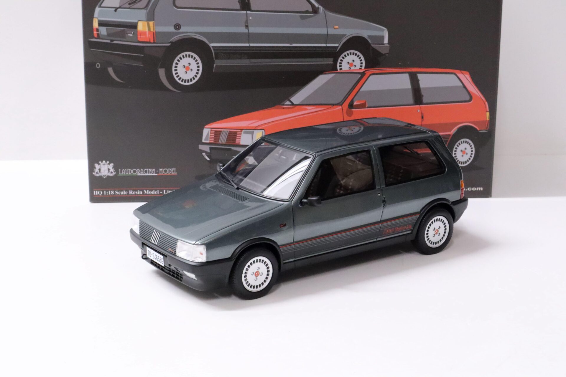 1:18 Laudoracing-Model Fiat Uno Turbo I.E. 1987 green metallic