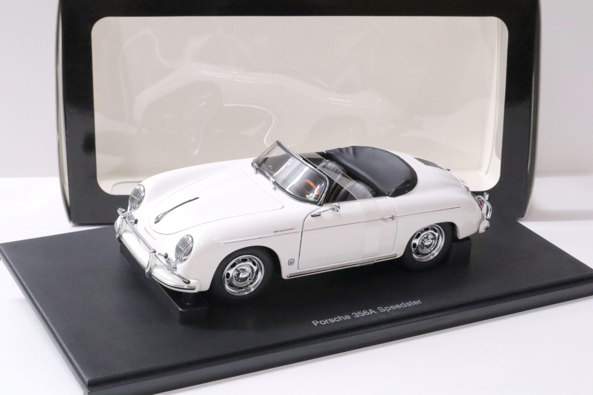 ID 59154 orig.jpg 1:18 AUTOart Porsche 356A Speedster white