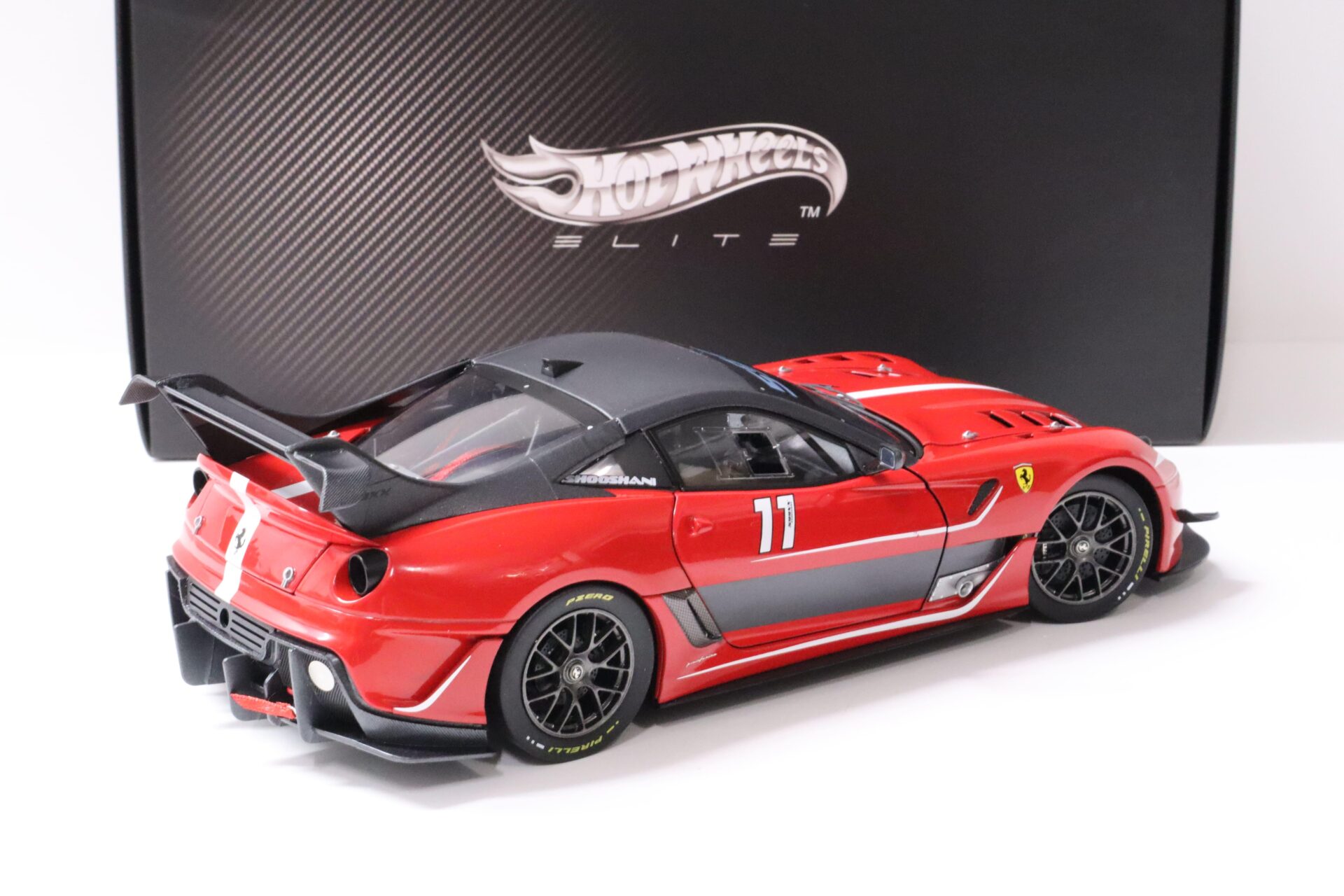 1:18 Hot Wheels Elite Ferrari 599XX EVO #11 red BCJ91