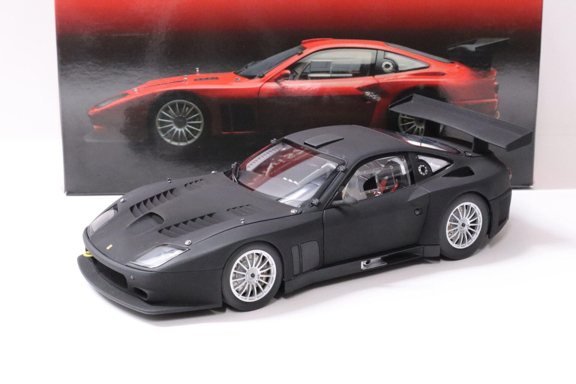 1:18 Kyosho Ferrari 575 GTC Coupe 2004 matt black