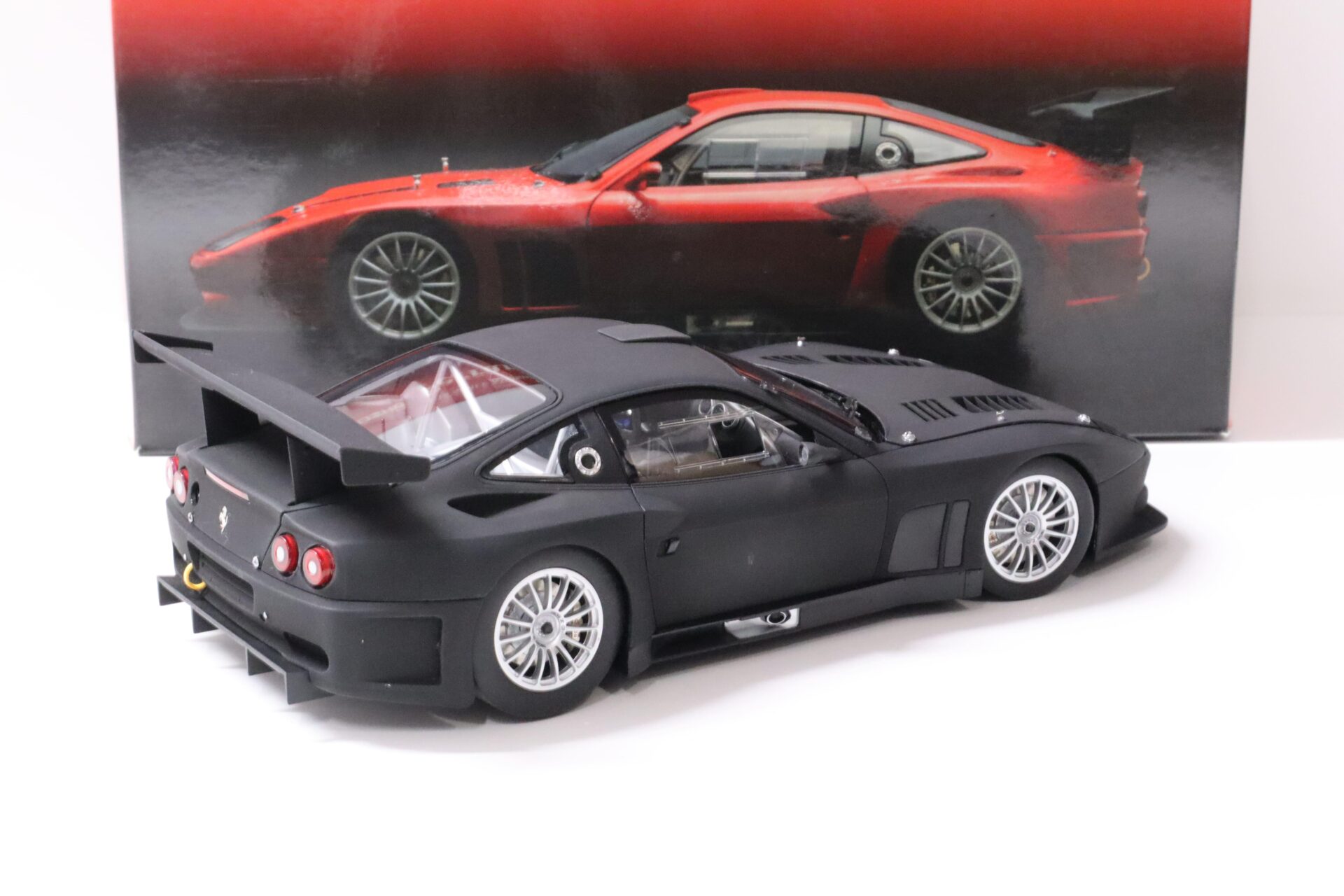 1:18 Kyosho Ferrari 575 GTC Coupe 2004 matt black