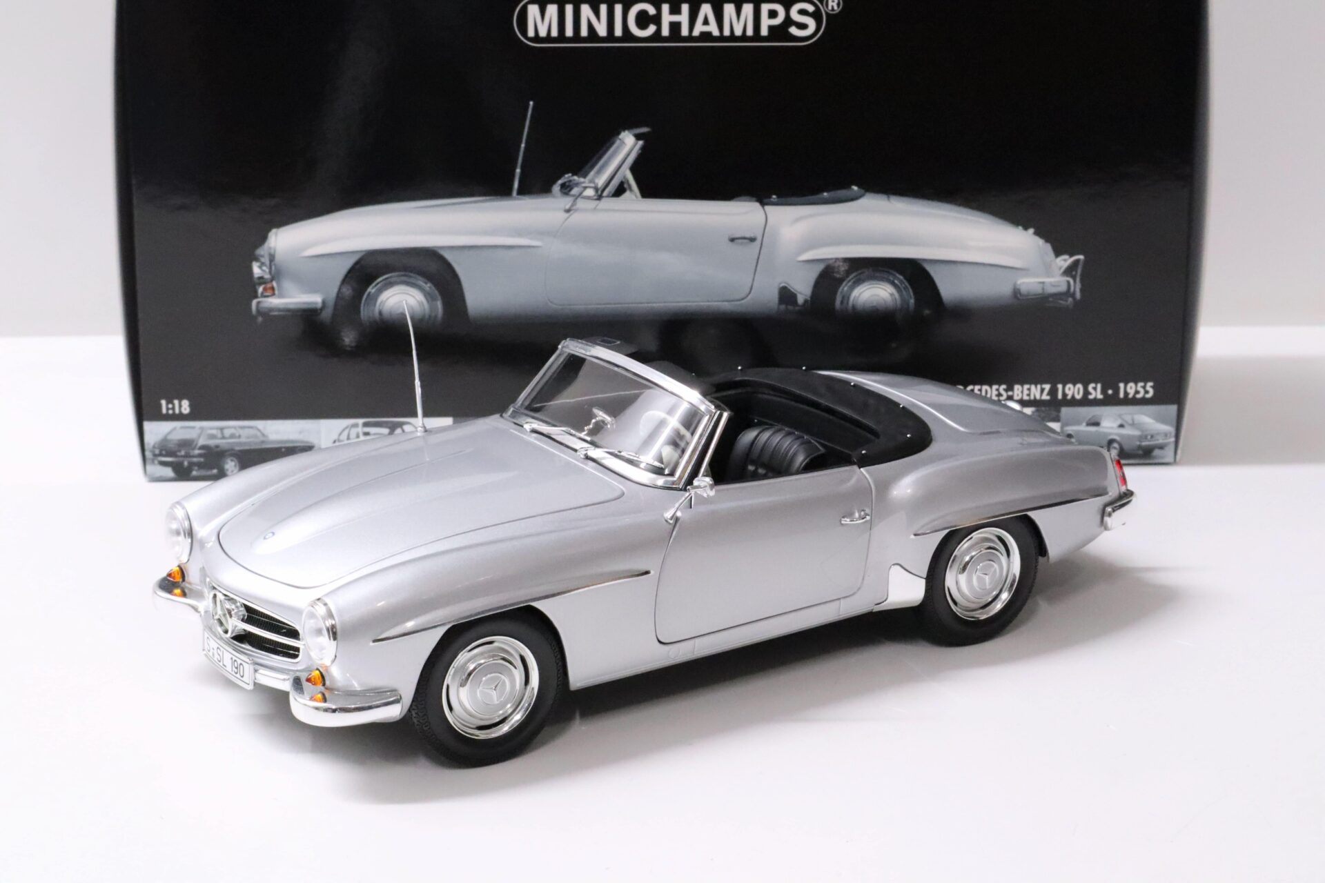 1:18 Minichamps Mercedes 190SL Cabriolet silver 1955