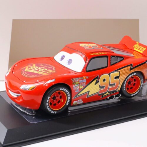 1:18 Schuco Disney Pixar Cars Lightning McQueen #95 red with display