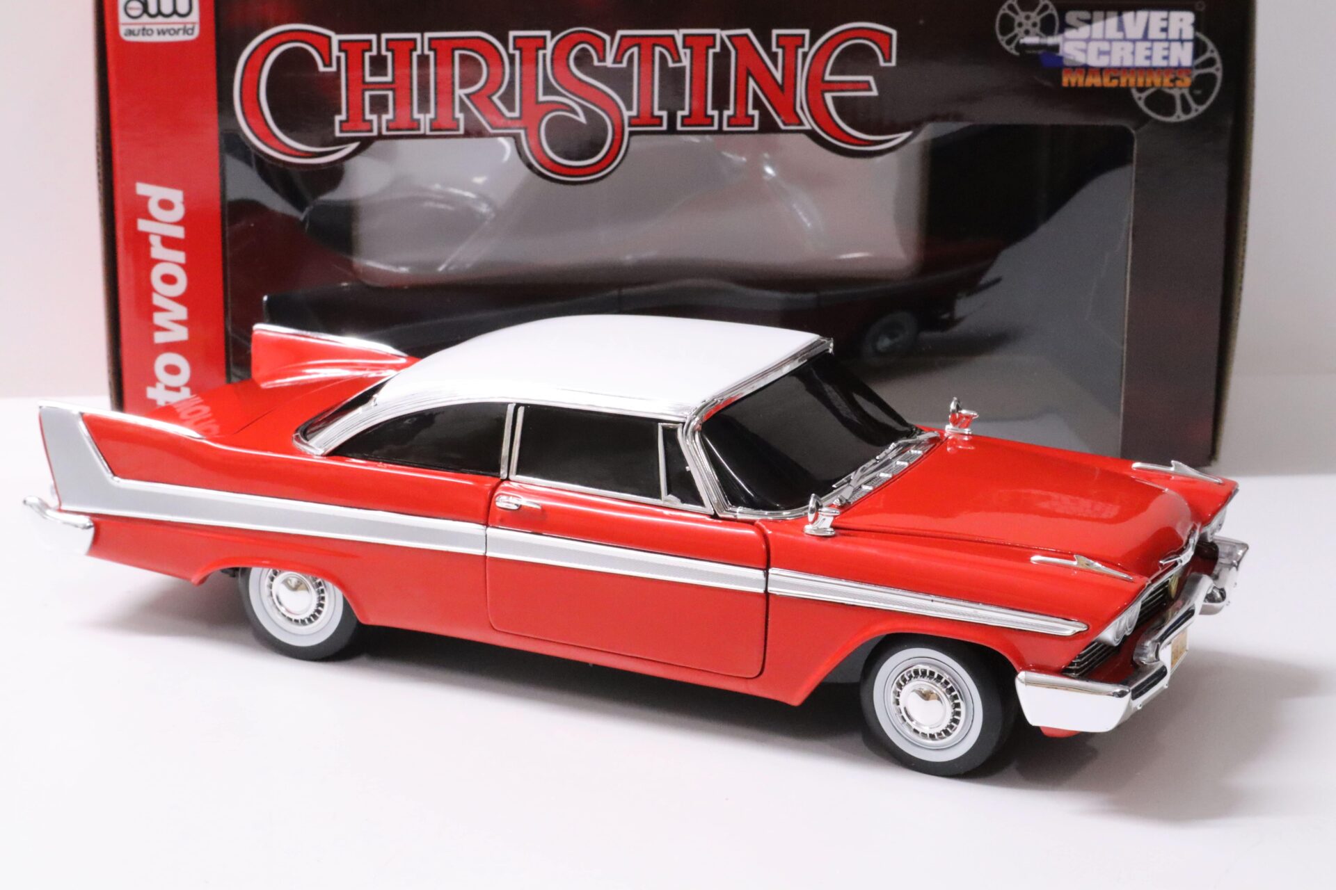 1:18 Auto World 1958 Plymouth Fury CHRISTINE red/ white roof