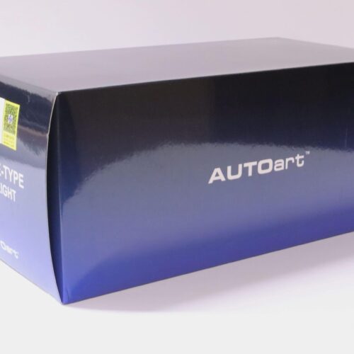 1:18 AUTOart Jaguar E-Type Lightweight Opalescent dark green with Hardtop 1963