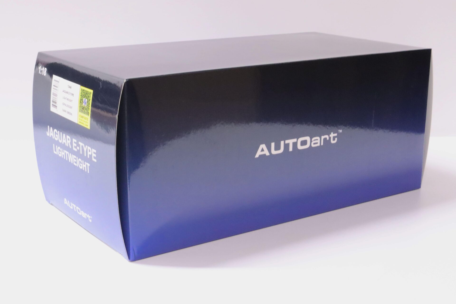 1:18 AUTOart Jaguar E-Type Lightweight Opalescent dark green with Hardtop 1963