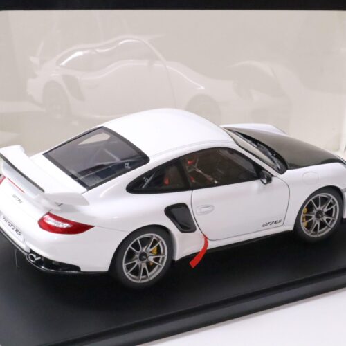 1:18 AUTOart Porsche 911 (997) GT2 RS white/ Carbon