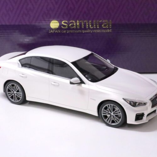 1:18 Kyosho Infinity Skyline 350GT Hybrid white metallic 2015