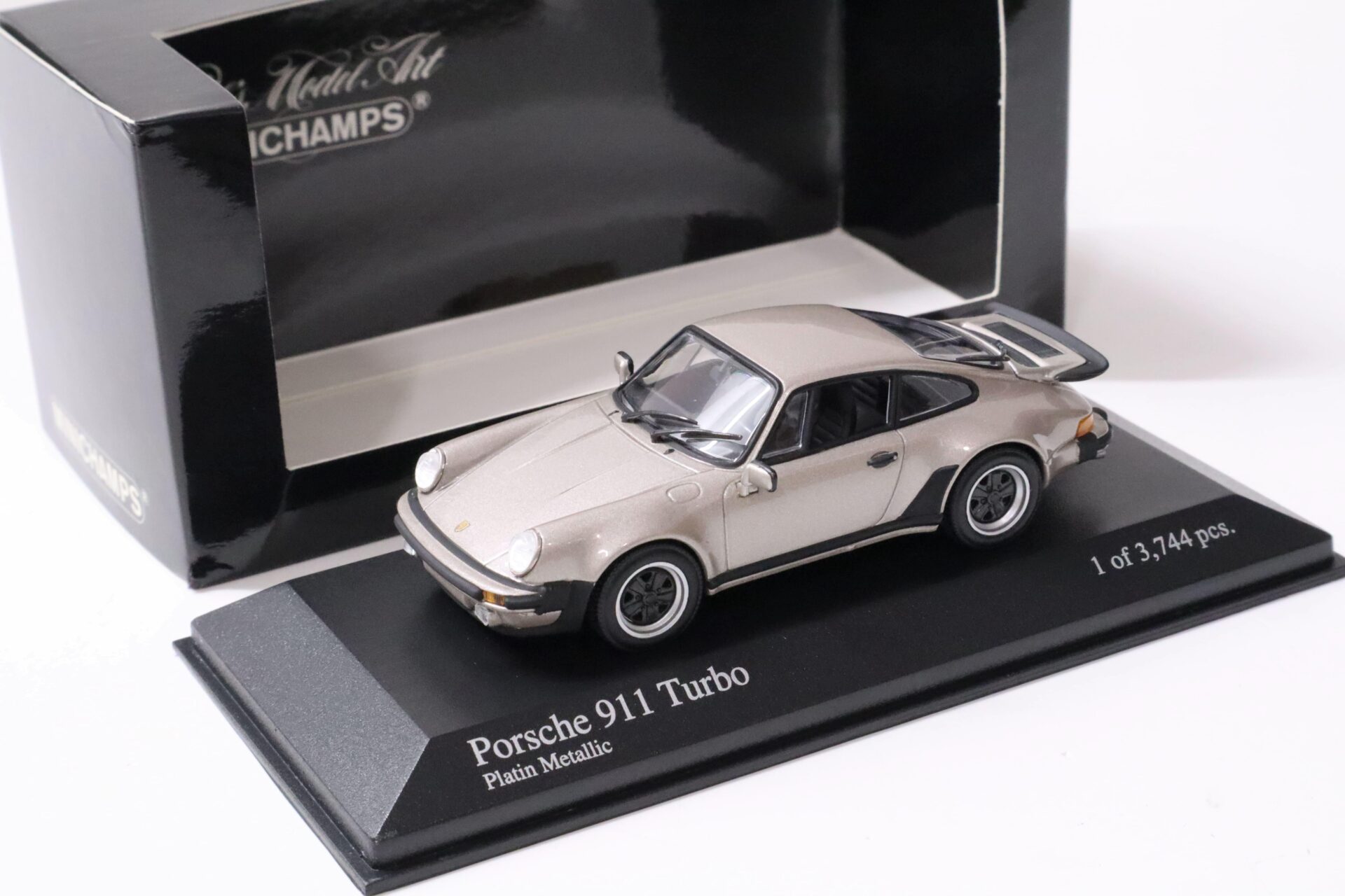 1:43 Minichamps Porsche 911 Turbo Coupe 1977 G-Modell Platin metallic