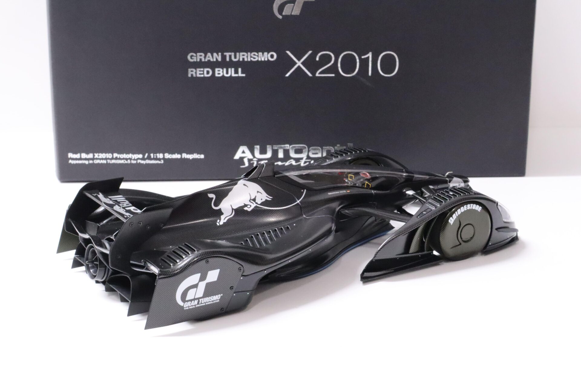 1:18 AUTOart Red Bull X2010 Gran Turismo Prototype Carbon black