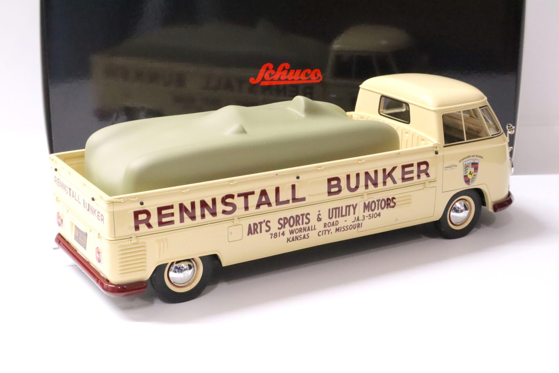1:18 Schuco VW T1 Renntransporter "Bunker" Porsche beige