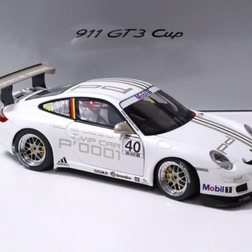 1:18 AUTOart Porsche 911 (997) GT3 CUP 2006 VIP CAR #40 white DEALER VERSION