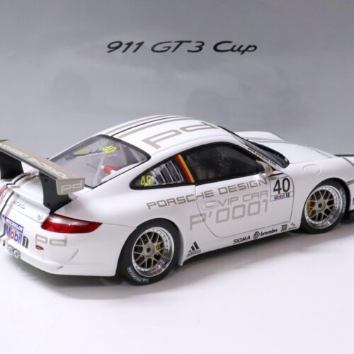 1:18 AUTOart Porsche 911 (997) GT3 CUP 2006 VIP CAR #40 white DEALER VERSION