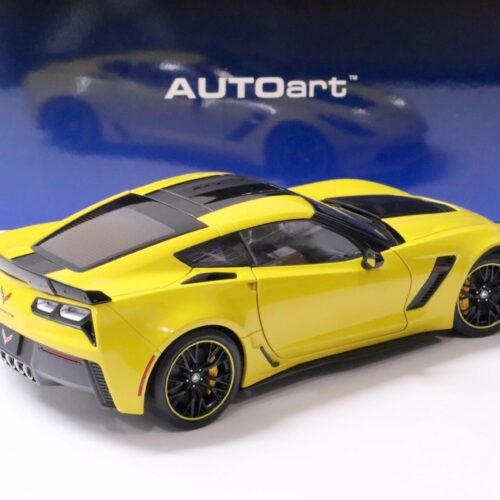 1:18 AUTOart Chevrolet Corvette C7 Z06 C7R Edition Corvette Racing yellow