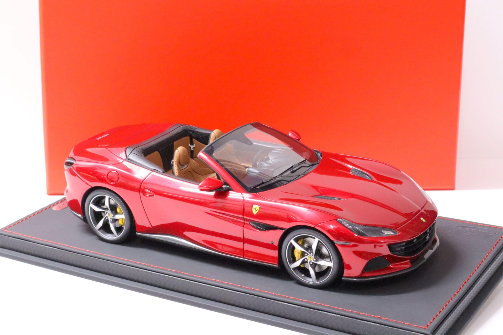 1:18 BBR Ferrari Portofino M Spider Rosso Portofino red with display - Limited 70 pcs.