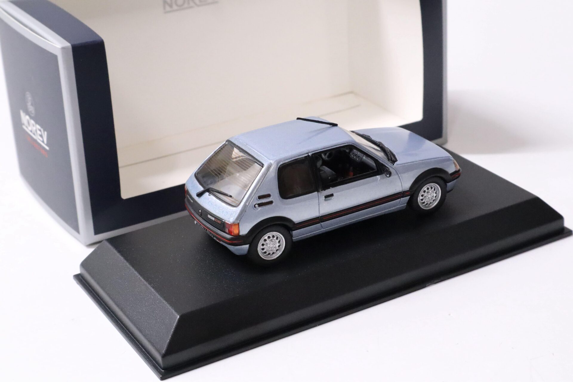 1:43 Norev Peugeot 205 GTi 1.6 Topaze blue 1988