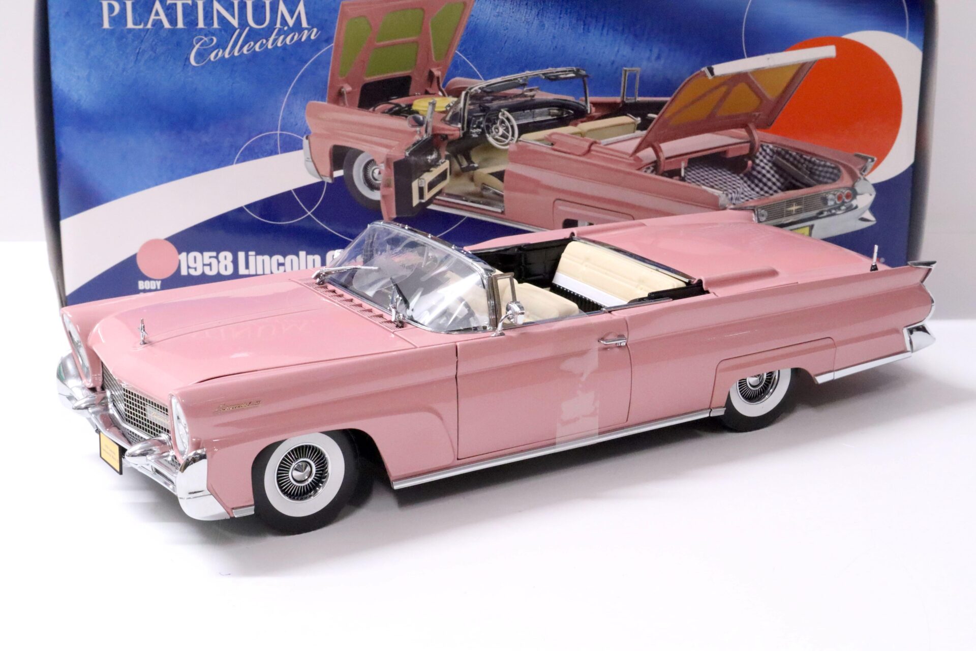 1:18 Sun Star 1958 Lincoln Continental MKIII Convertible Autumn Rose