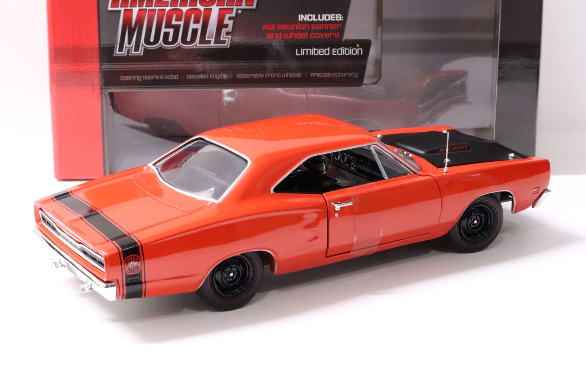 1:18 Auto World 1969 1/2 Dodge Coronet Super Bee MCACN red/ black
