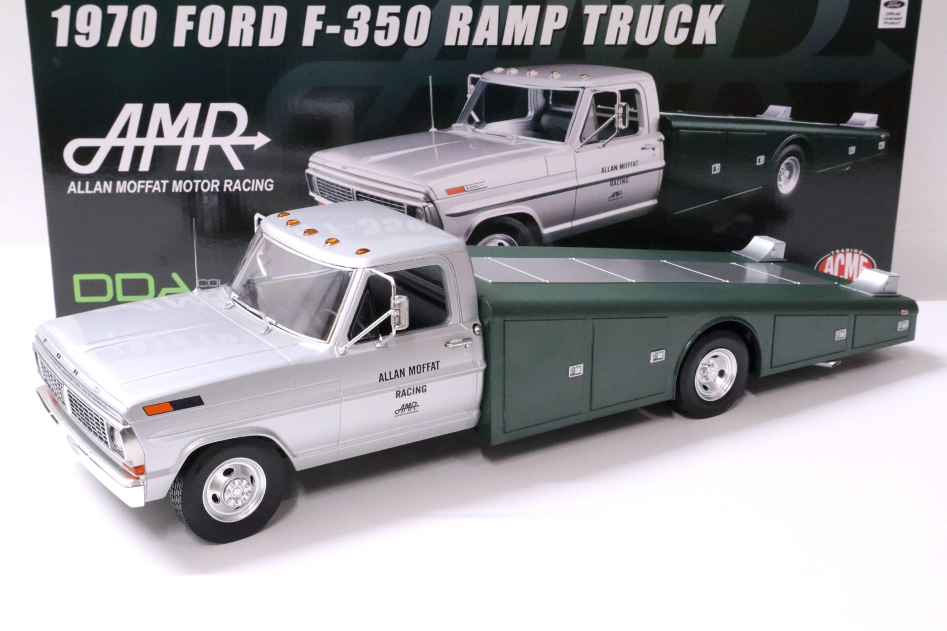 ID 62905 orig.jpg 1:18 ACME 1970 Ford F-350 Ramp Truck Allan Moffat Motor Racing silver/ green