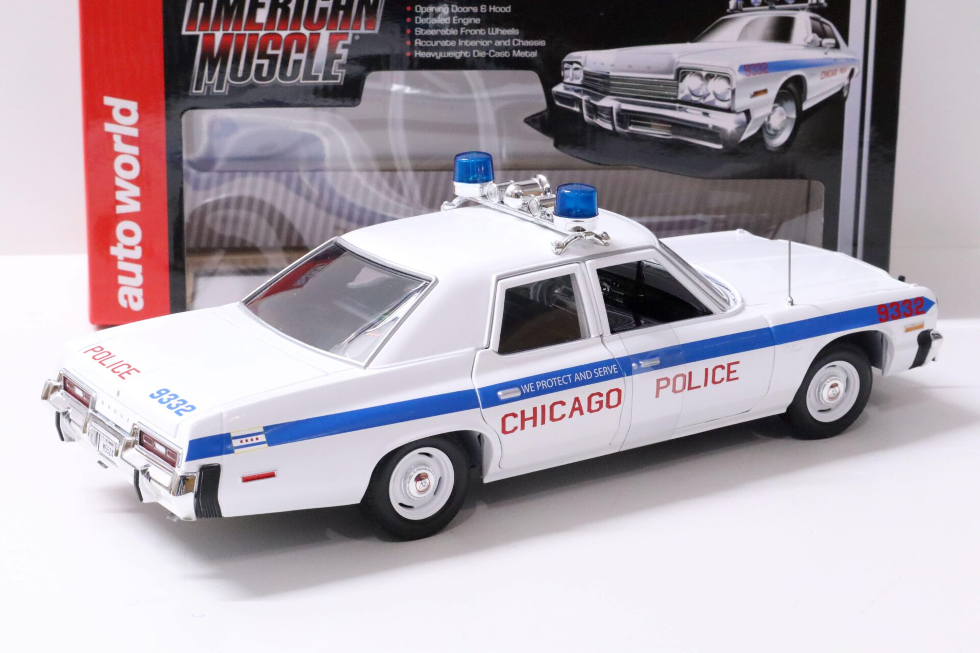 1:18 Auto World 1974 Dodge Monaco Chicago Police Car white