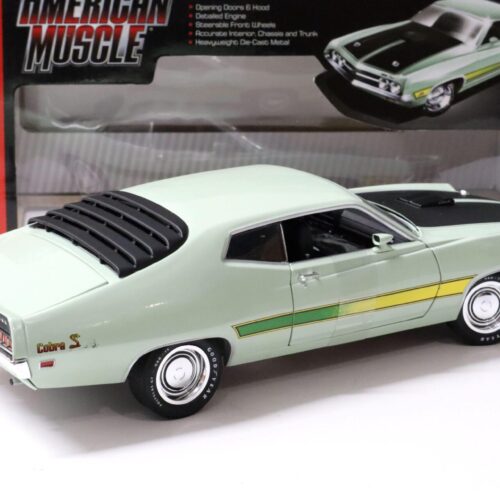 1:18 Auto World 1971 Ford Torino Cobra Coupe light green
